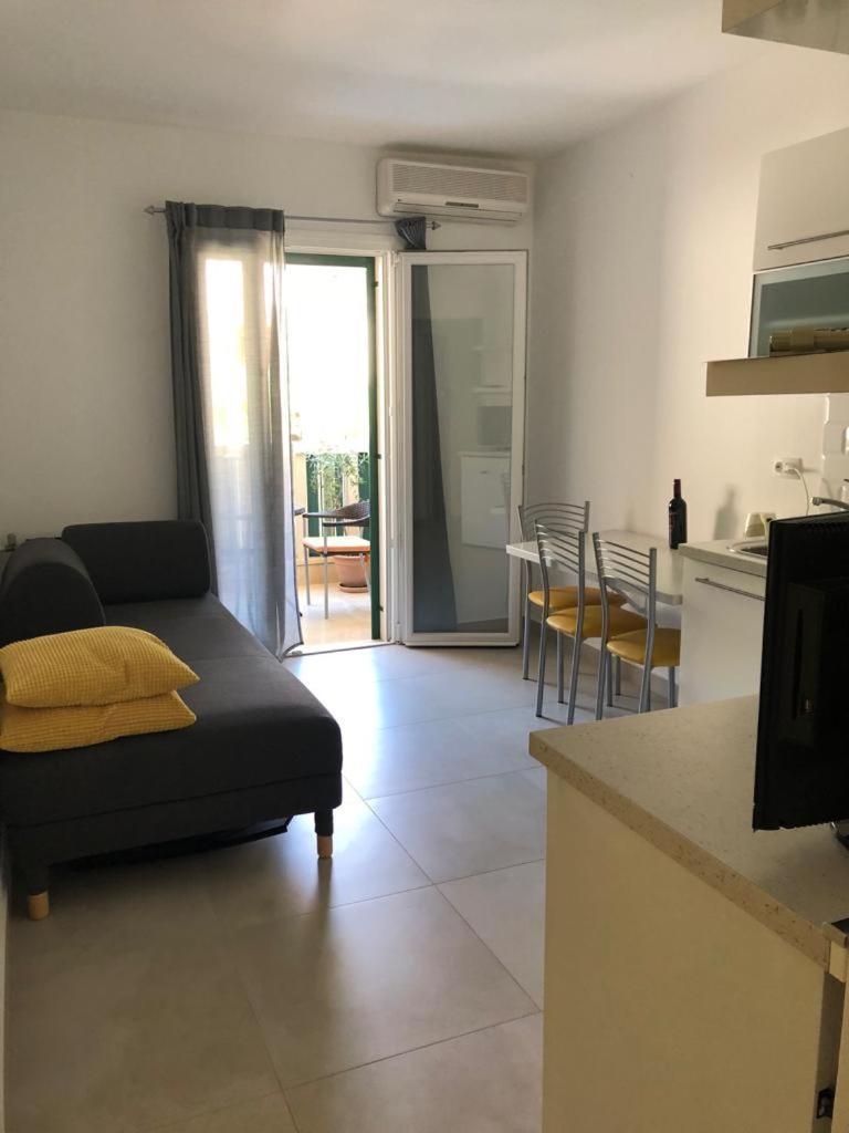 Guest House Marija Bol Esterno foto